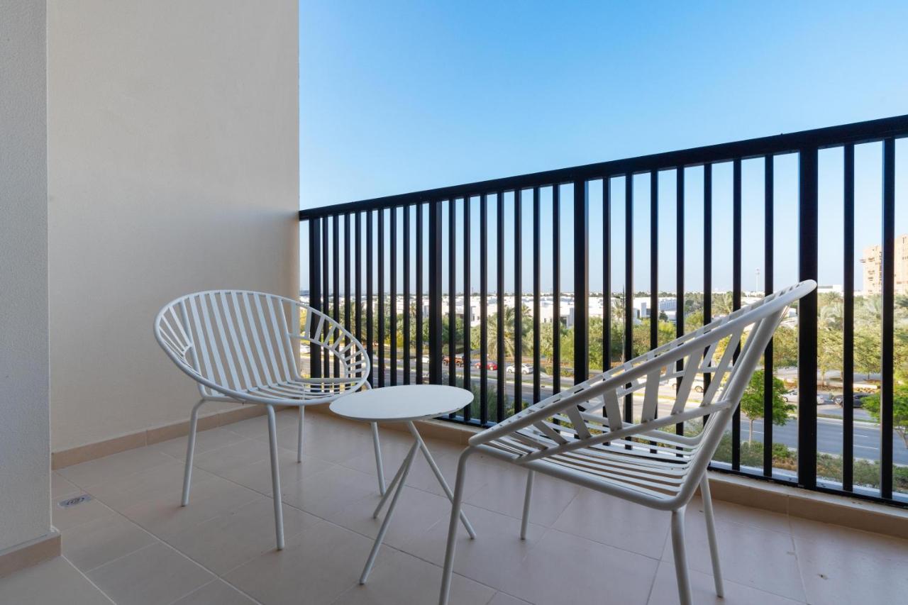 Almond Haven 2br, 2 Bath Retreat In Town Square Holiday home Dubai